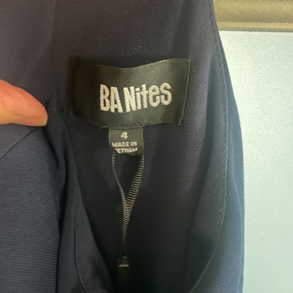 Never worn bal gown dress! Beautiful!! - Picture 7 of 7